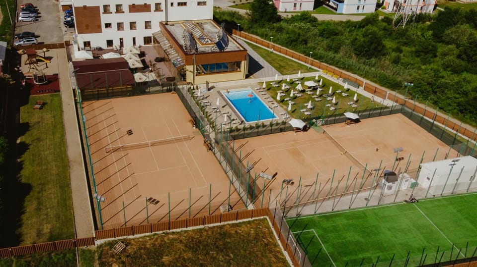 Property building, Swimming pool