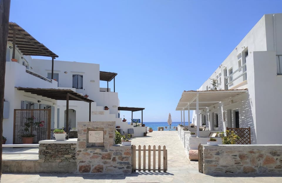 Ammos Sifnos Village Apartment hotel in Milos