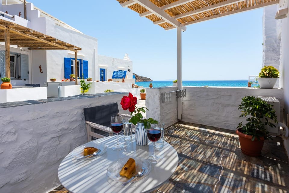 Ammos Sifnos Village Apartment hotel in Milos