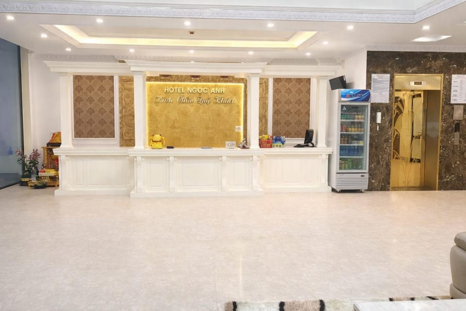 People, Lobby or reception