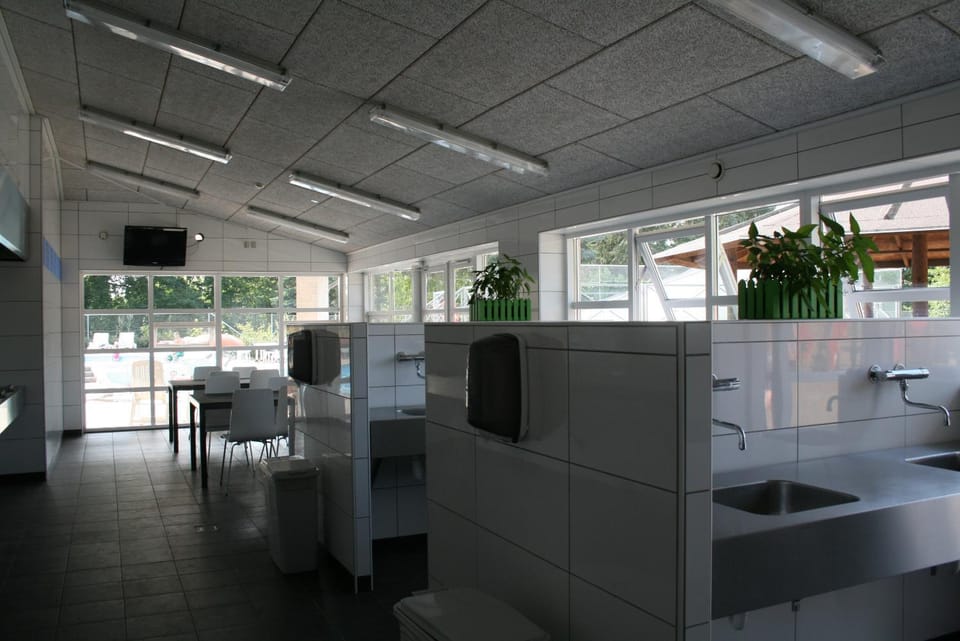 Seating area, kitchen