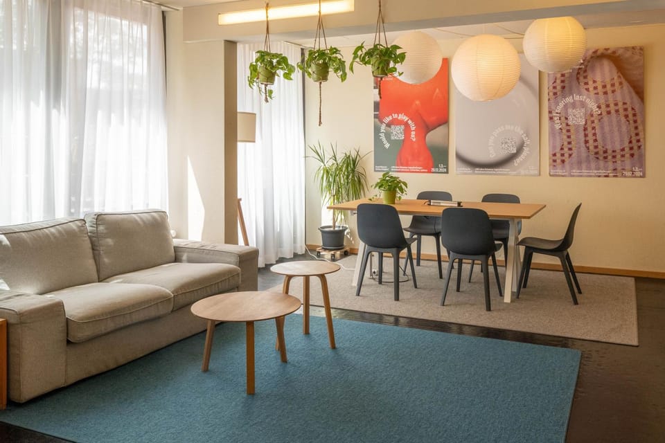 Communal lounge/ TV room