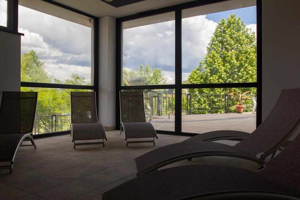Spa and wellness centre/facilities, Seating area, Swimming pool