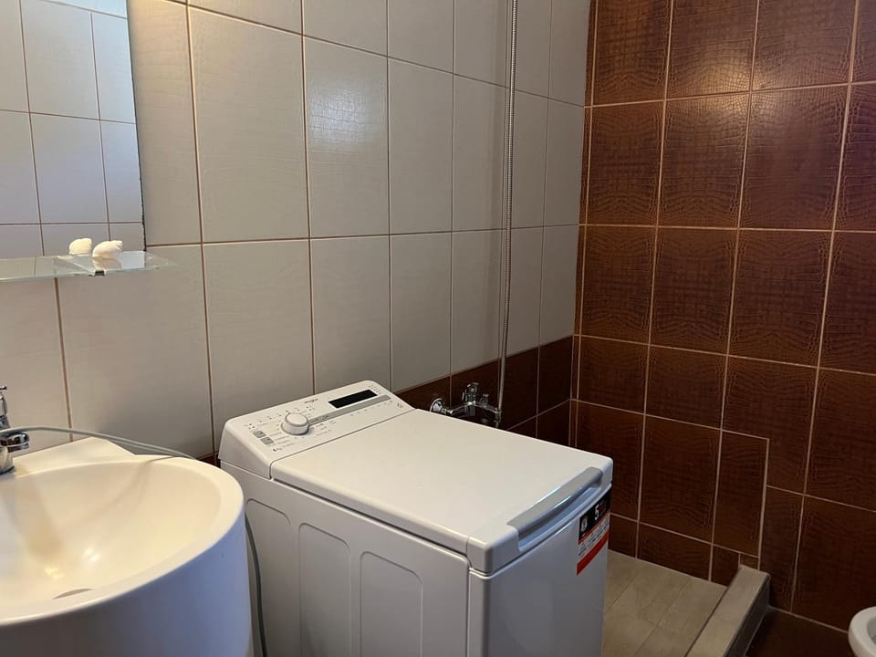 Bathroom, washing machine