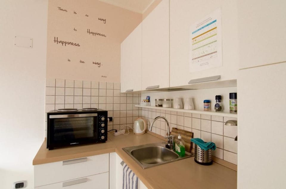 Interno 77 di TSS' - Appartamento soleggiato con Ampie Finestre & Internet Veloce con Fibra - Perfetto per Coppie Apartment in Trentino-South Tyrol