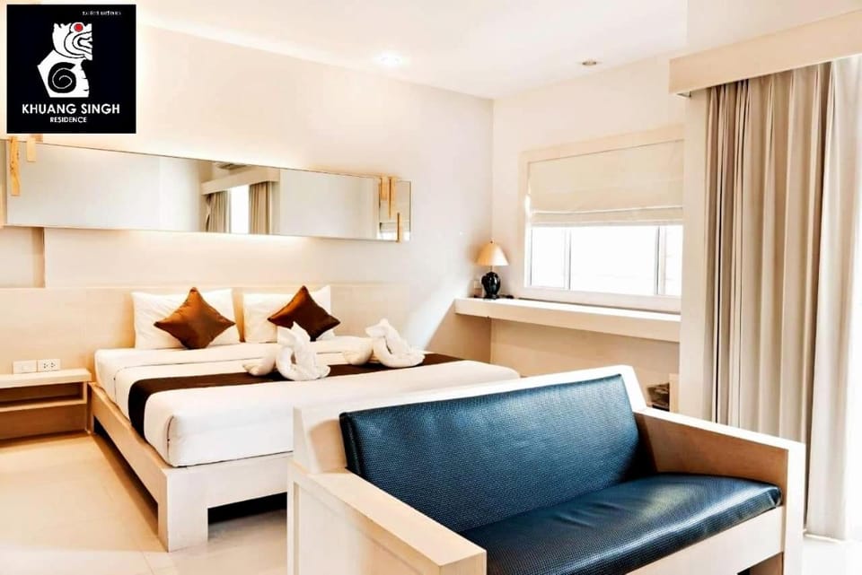 Bed, Seating area, Bedroom