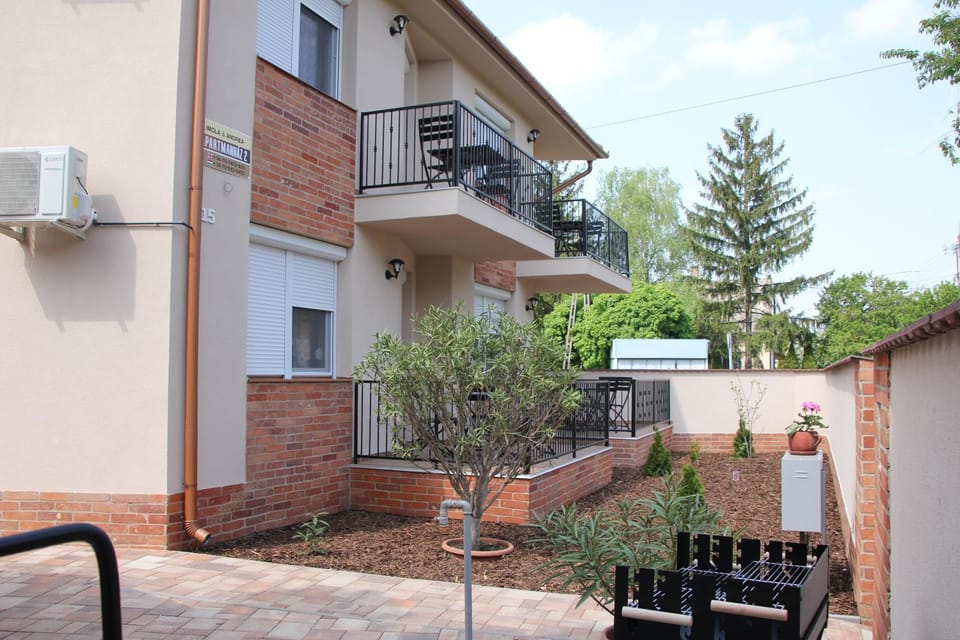 Imola és Andrea Apartmanház 2 Apartment in Hungary