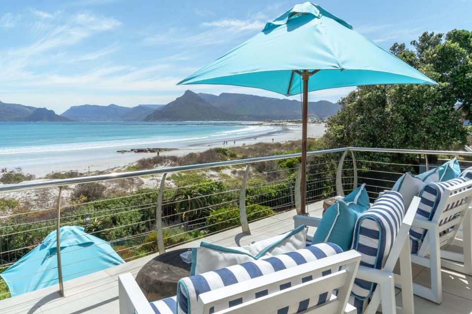 View (from property/room), Sea view, sunbed