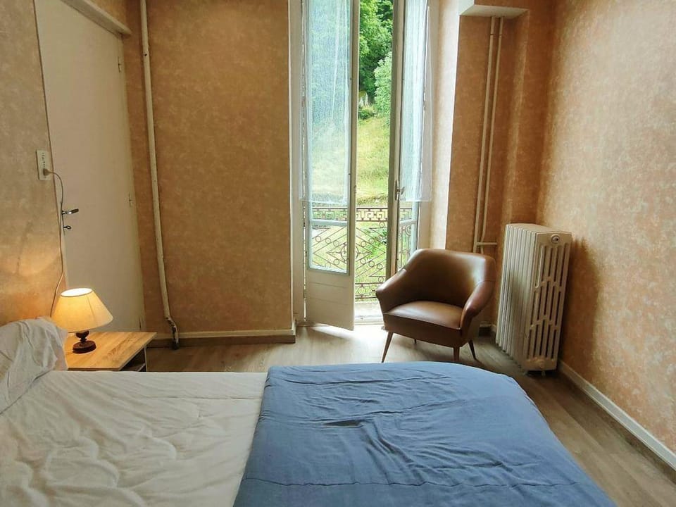 Appartement 2 pièces, 4 couchages à Cauterets proche thermes - FR-1-234-135 Apartment in Cauterets