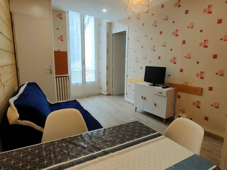 Appartement 2 pièces, 4 couchages à Cauterets proche thermes - FR-1-234-135 Apartment in Cauterets