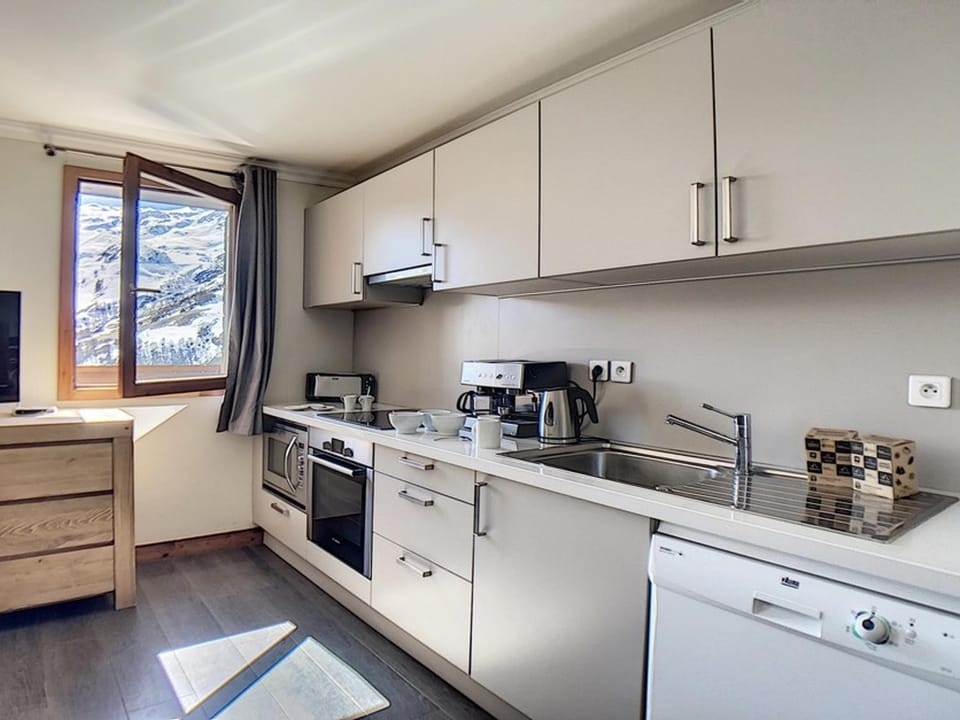 Appartement 5 pièces pour 10 pers · Proche pistes · Balcon · Sauna & Hammam - FR-1-344-135 Apartment in Les Allues