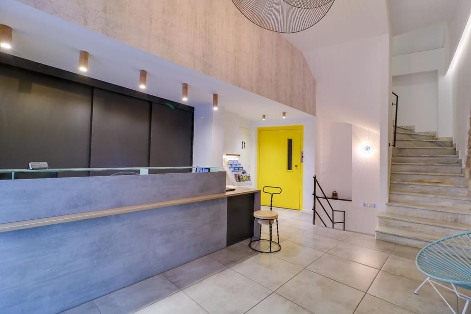 Lobby or reception, elevator
