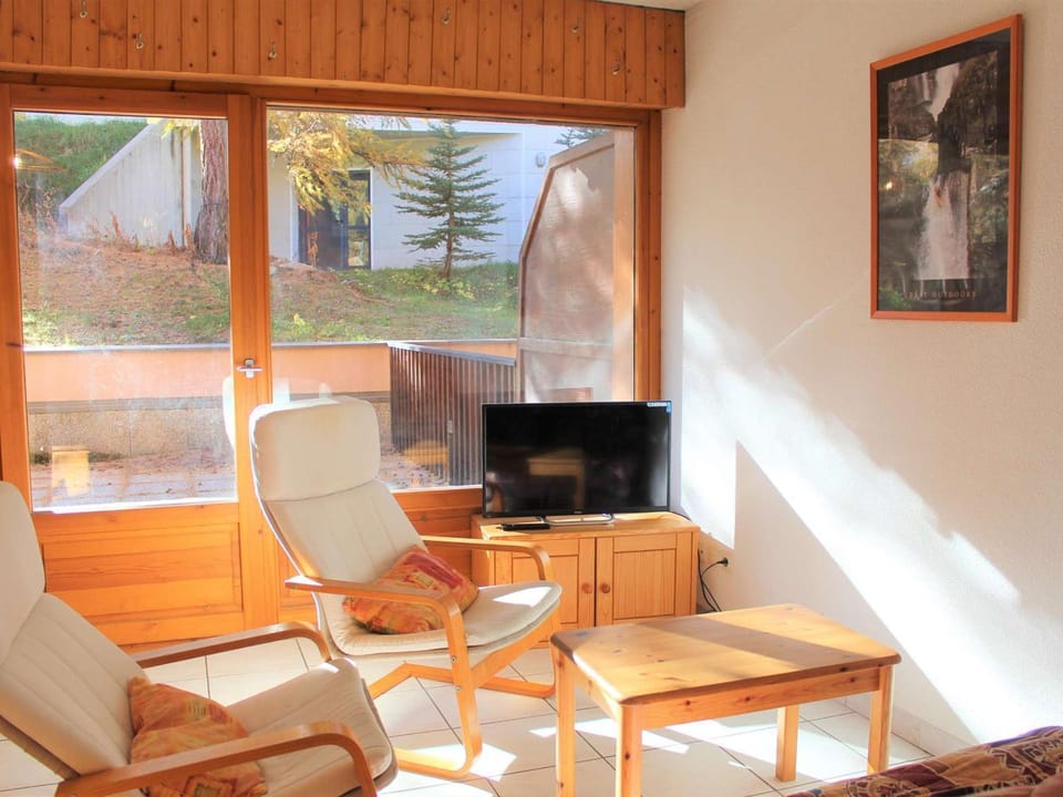 Appartement 2 Pièces Coin Montagne, Terrasse Sud, Parking Privé, Proche Centre et Pistes à Vars Les Claux - FR-1-330B-64 Apartment in Piedmont