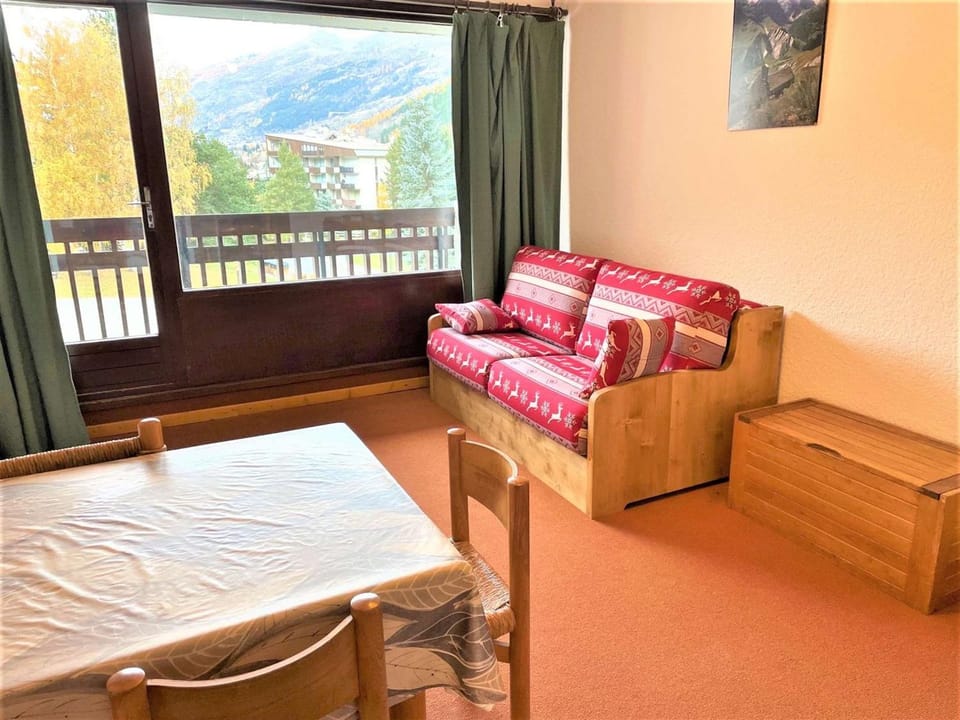 Studio coin montagne 4 pers avec balcon, piscine, à 50m du télécabine - La Salle les Alpes - FR-1-330F-91 Cabin in Saint-Chaffrey