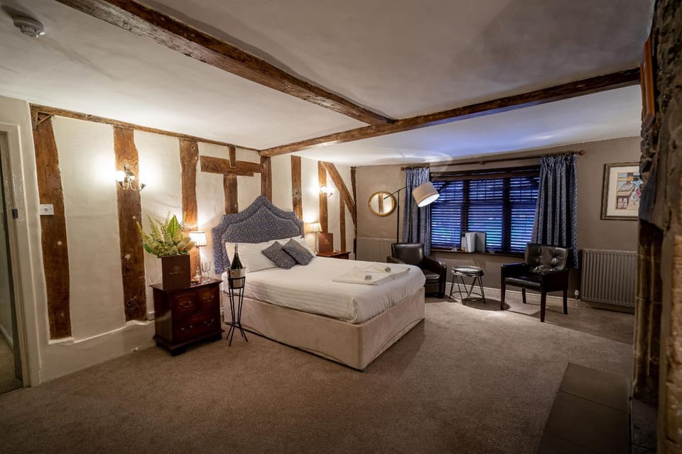 Caravelli Bed and Breakfast in Loughborough