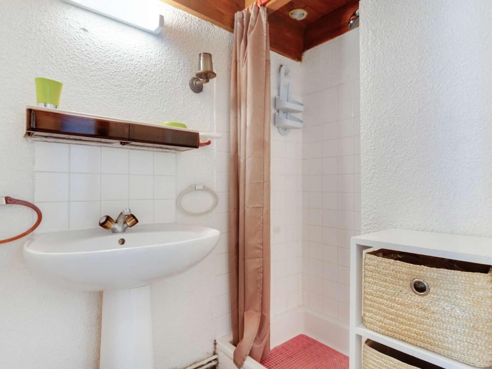 Chalet duplex 4 pers. avec cheminée et parking - Viella - FR-1-402-48 Apartment in Luz-Saint-Sauveur