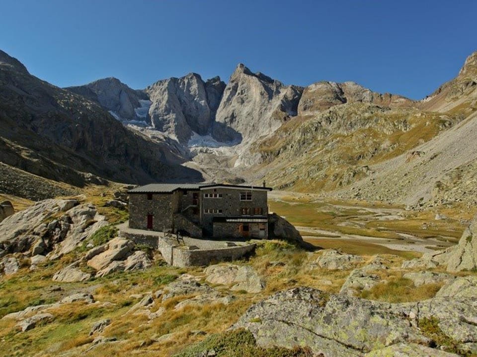 Charmant studio à Cauterets avec balcon, parking couvert et proche télécabine - FR-1-401-24 Cabin in Cauterets