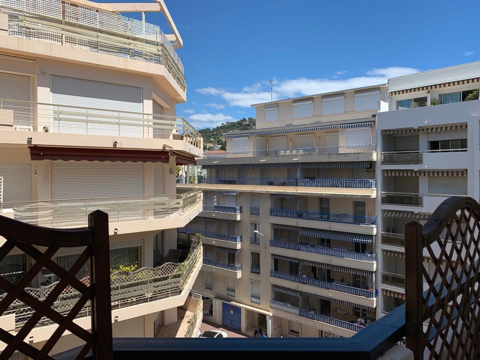 Neighbourhood, Balcony/Terrace, Street view