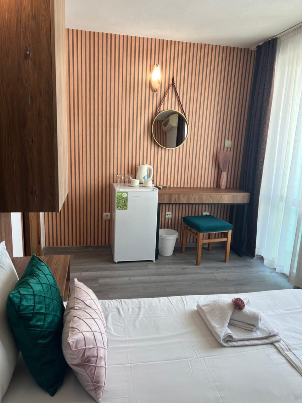 Photo of the whole room