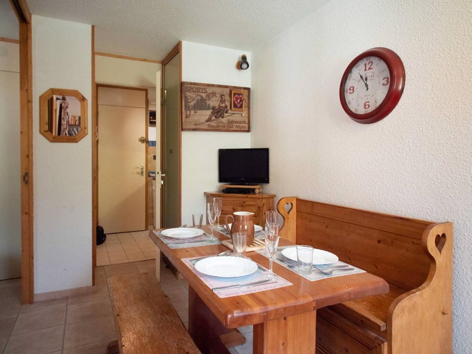 Studio divisible 4 pers, balcon plein sud, parking optionnel - FR-1-291-814 Apartment in Les Avanchers-Valmorel