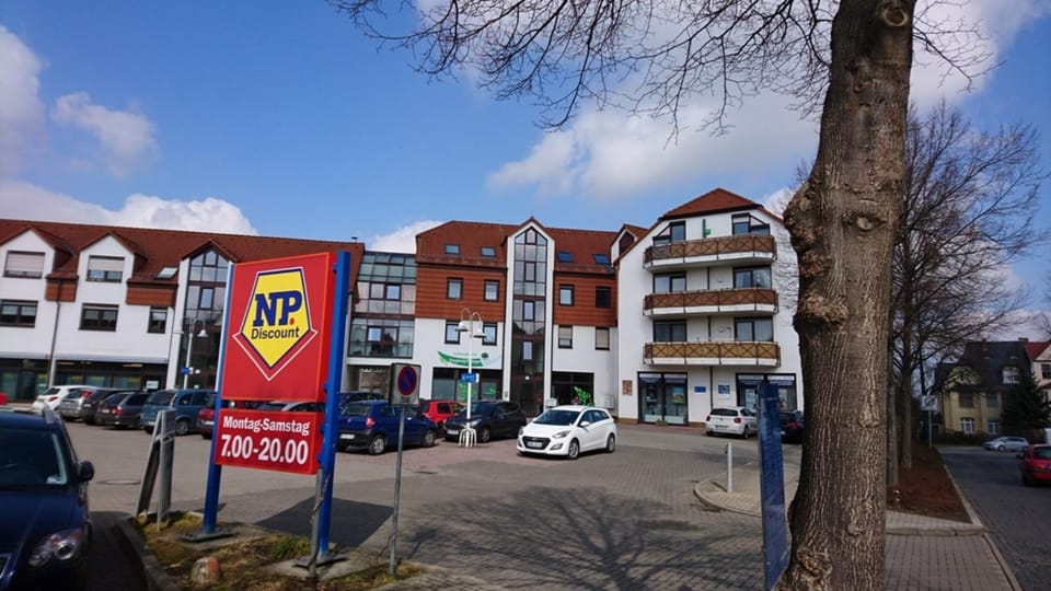 Property building, Facade/entrance, On site
