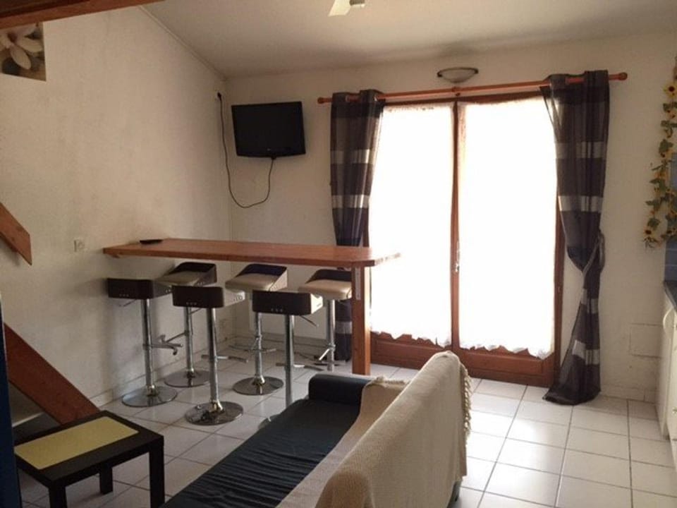 Villa T3 Mezzanine 6 pers. avec piscine, parking privé, proche plage et commerces - FR-1-81-270 Villa in Le Barcarès