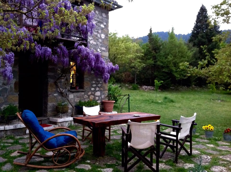 Facade/entrance, Spring, On site