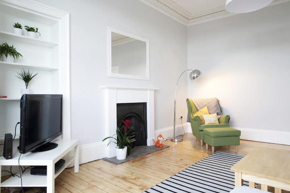 Stylish City Centre Apartments - D Terrace Residence Apartment in Edinburgh
