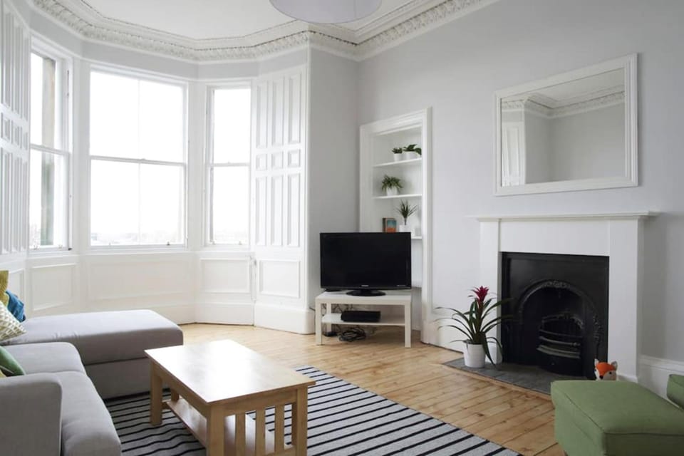 Stylish City Centre Apartments - D Terrace Residence Apartment in Edinburgh