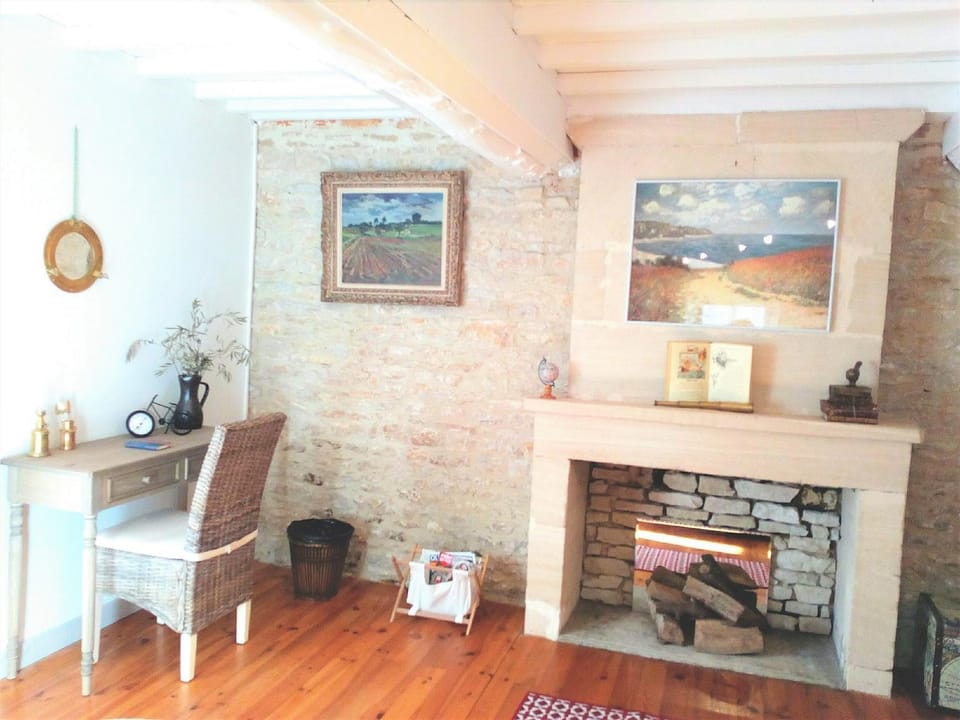 Seating area, Bedroom