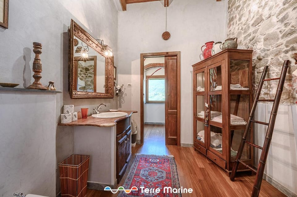 L'Occhio di Santa Lucia, Terre Marine Bed and Breakfast in La Spezia