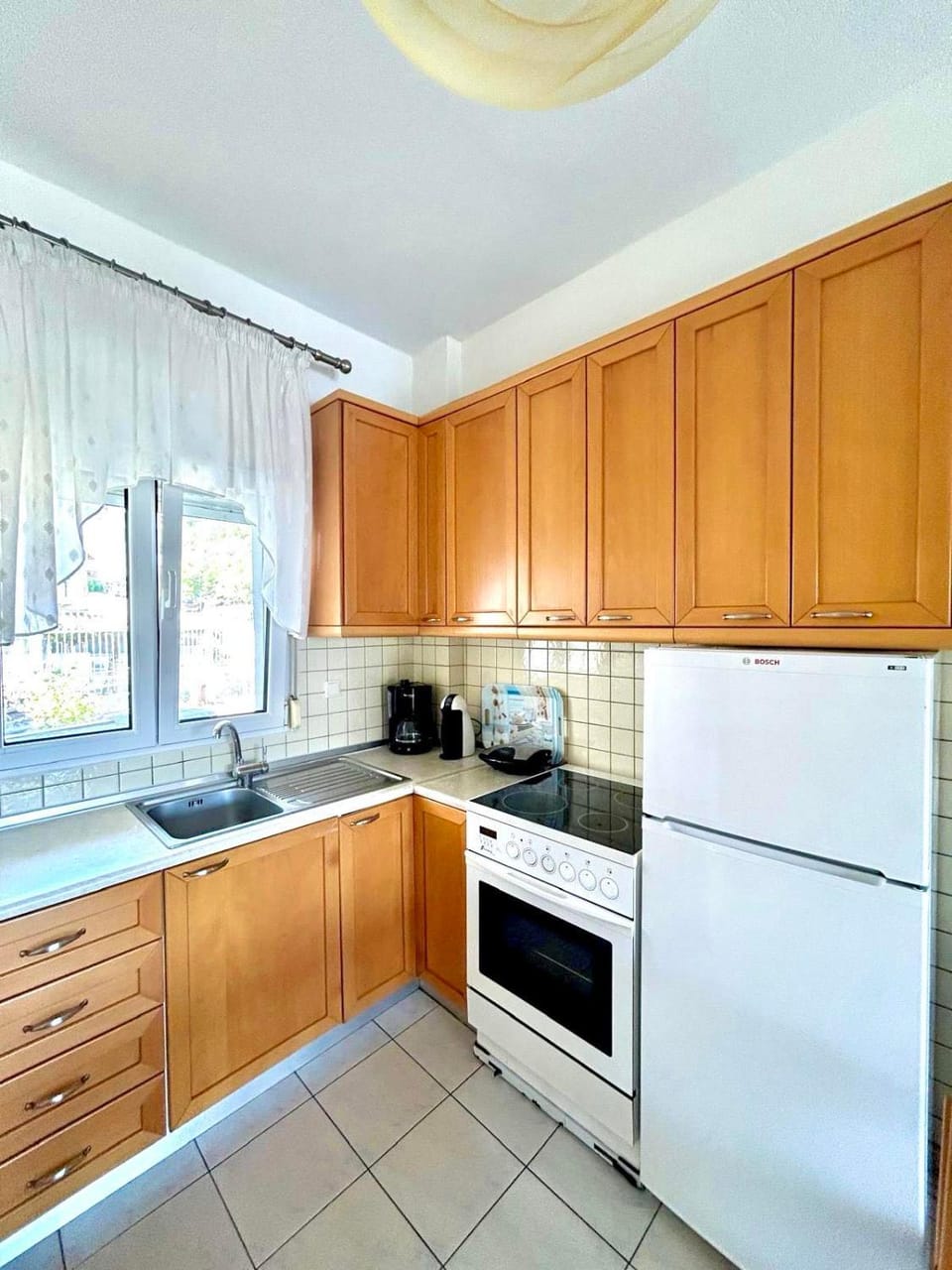 Coffee/tea facilities, oven, toaster, toaster, kitchen, kitchen