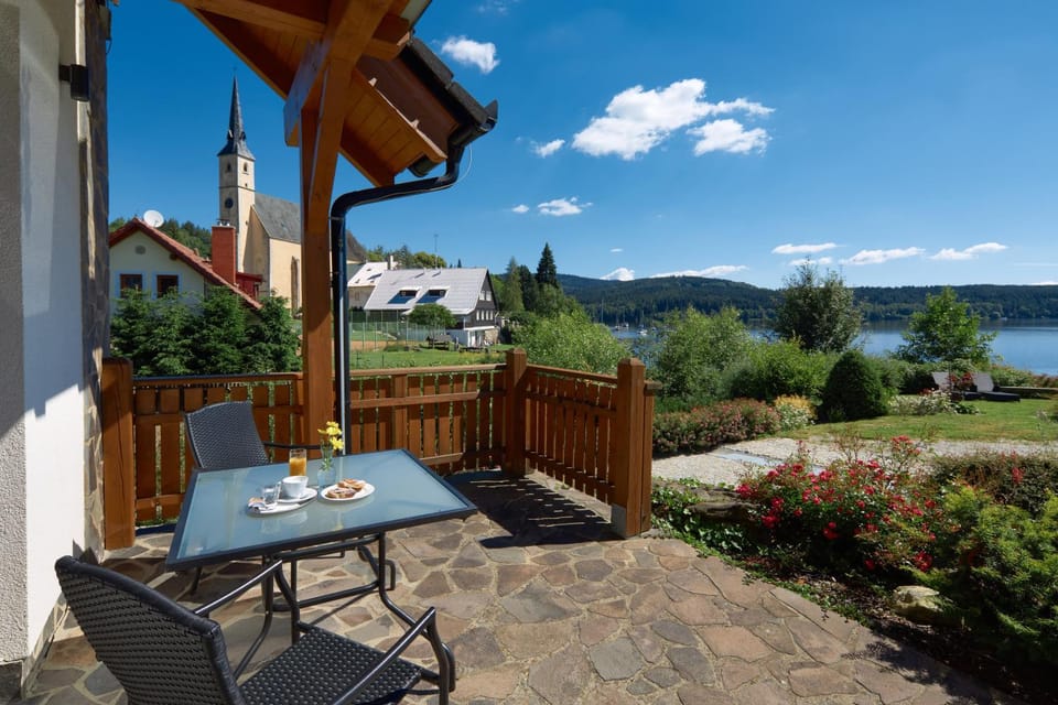 Summer, Garden, View (from property/room), Balcony/Terrace, Balcony/Terrace, Seating area, Garden view, Lake view