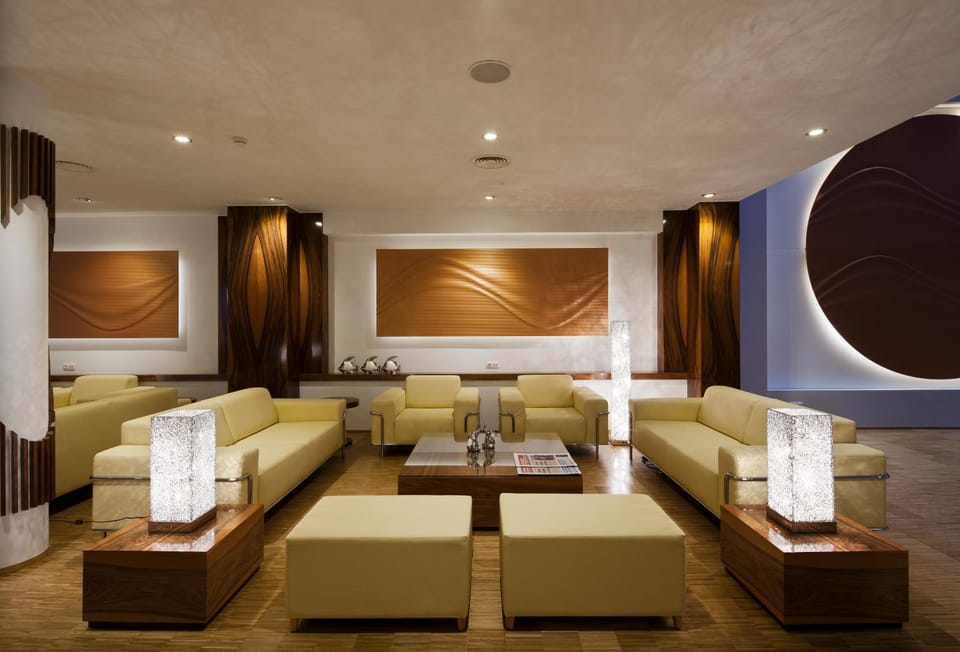 Lounge or bar