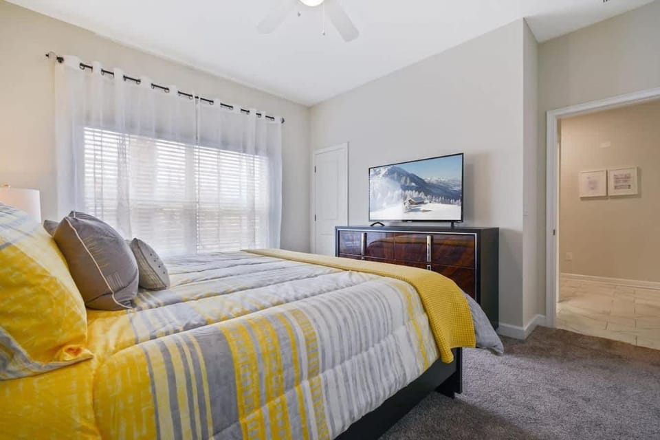 Four Bedrooms close to Disney w Pool 4898 House in Kissimmee