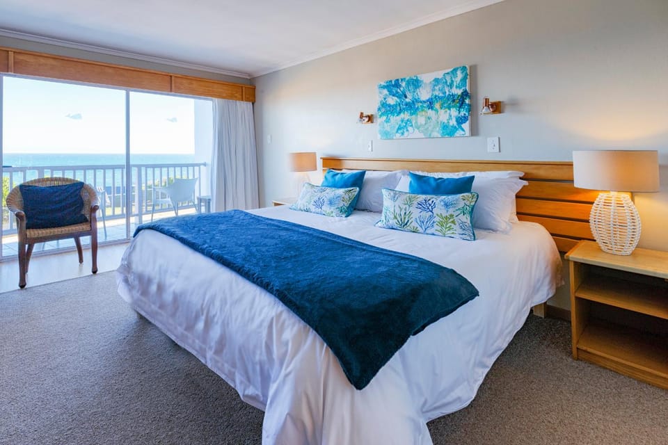 Shower, Toilet, Bathroom, Coffee/tea facilities, View (from property/room), Bedroom, Sea view, heating, locker, safe