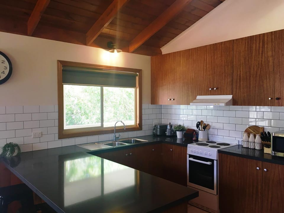 Holiday Heights House in Halls Gap