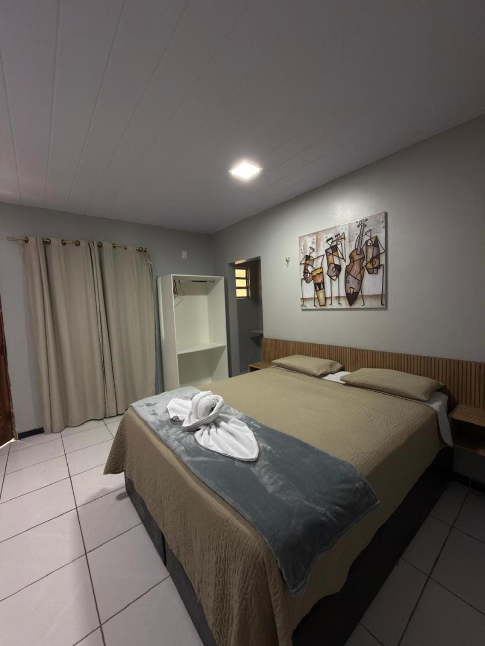Bed, Photo of the whole room
