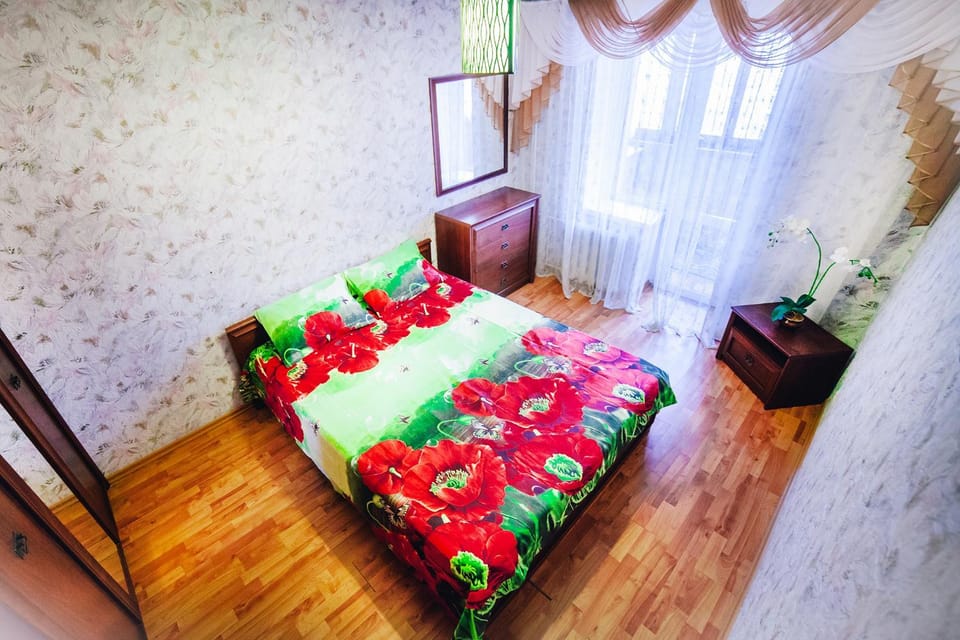 2-bedroom on Mykolaychuka street Apartment in Ukraine