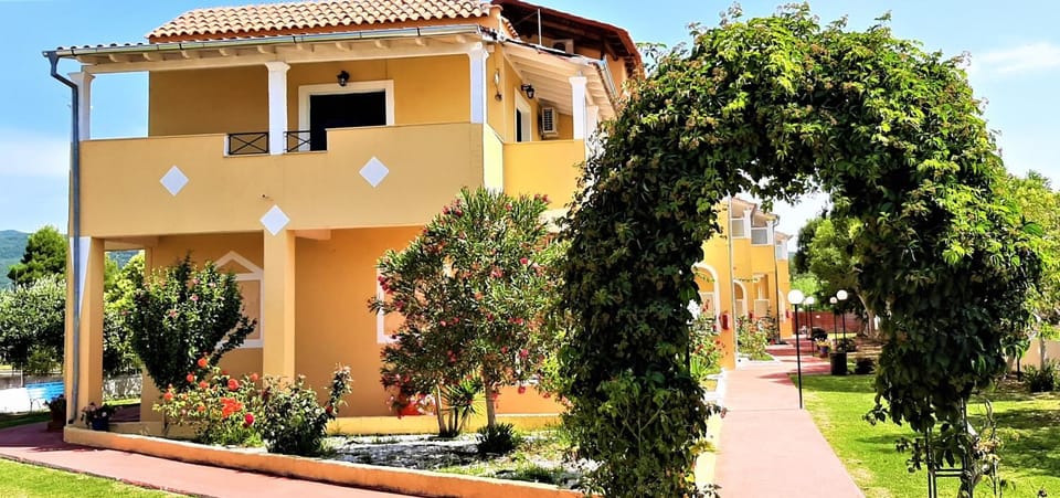 Property building, Garden, Garden view