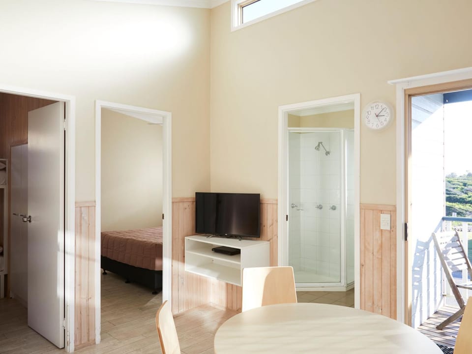TV and multimedia, Seating area