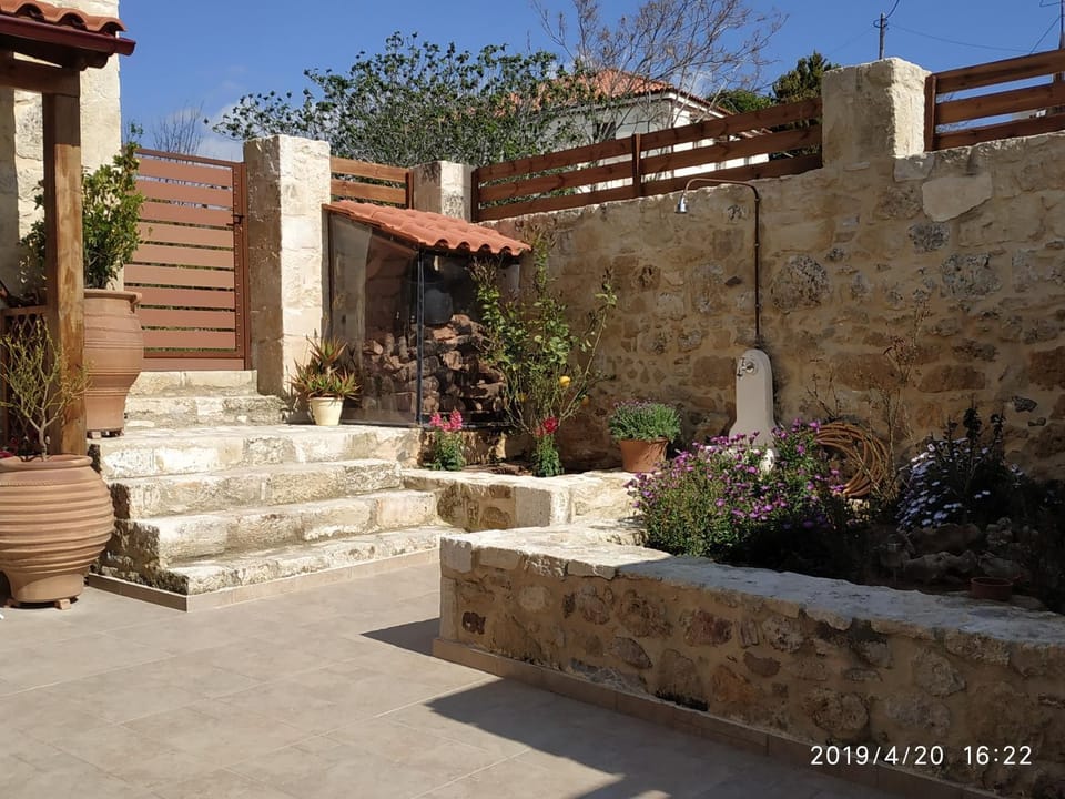 Inner courtyard view