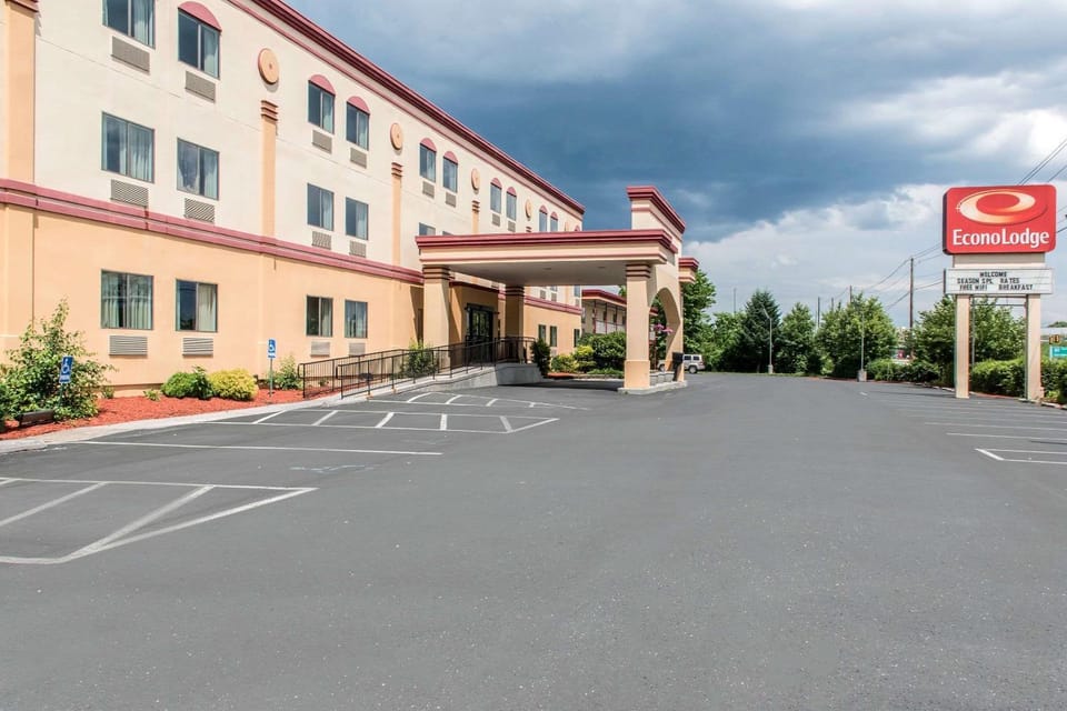 Property building, On site