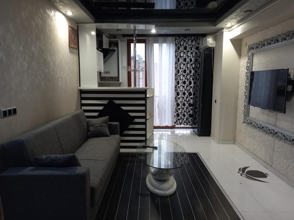 Bright Apartment Near Tumanyan Museum & Sarian Street Cafes Apartment in Yerevan