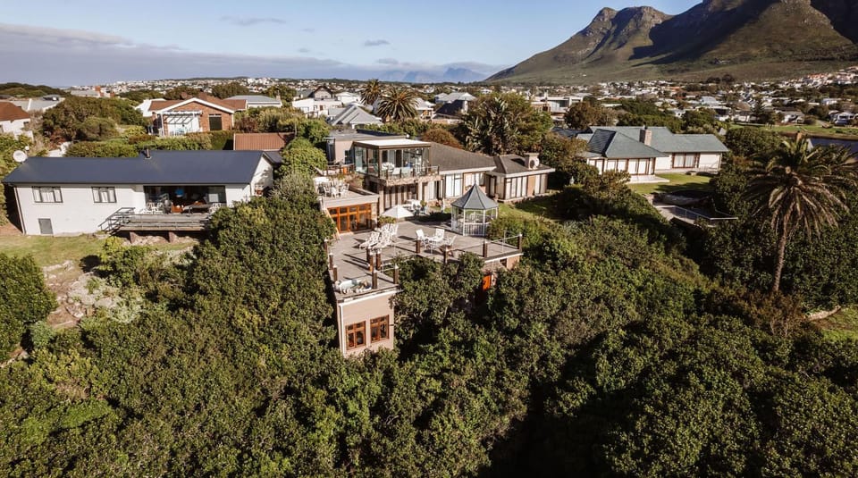 Property building, Neighbourhood, Natural landscape, Mountain view