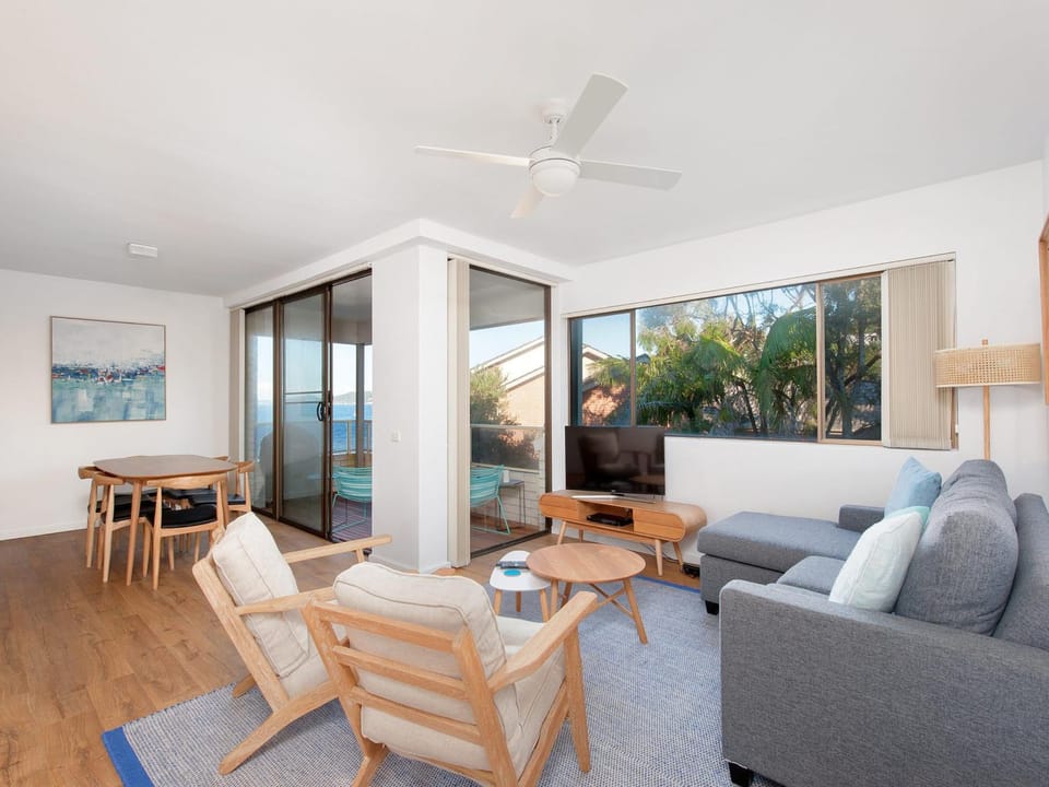 Bangalee 15 41 Soldiers Point Road Apartment in New South Wales