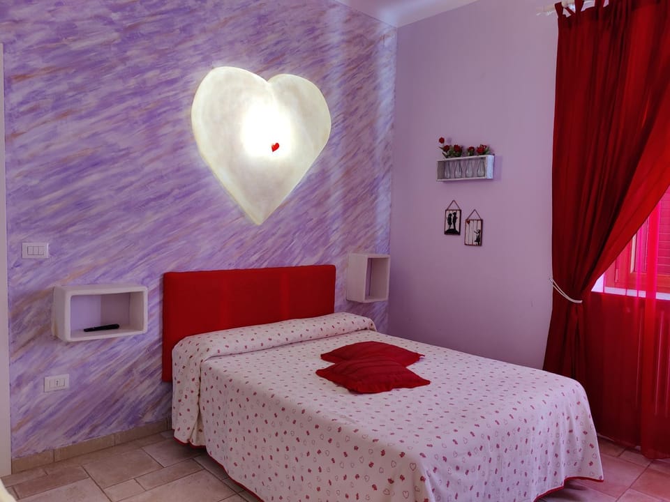 Art Rooms Joyful People Bed and Breakfast in Province of Taranto