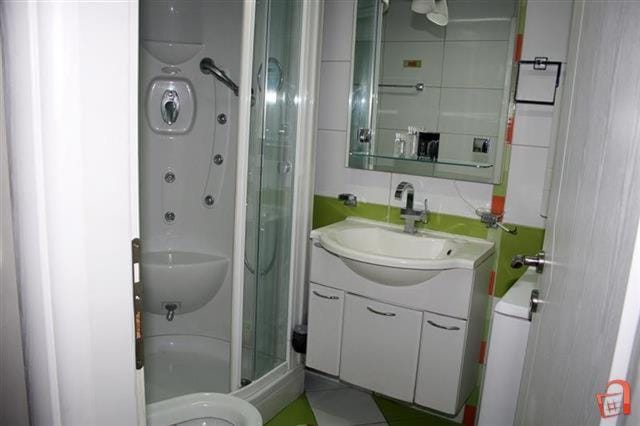 Shower, Toilet, Bathroom, Bath