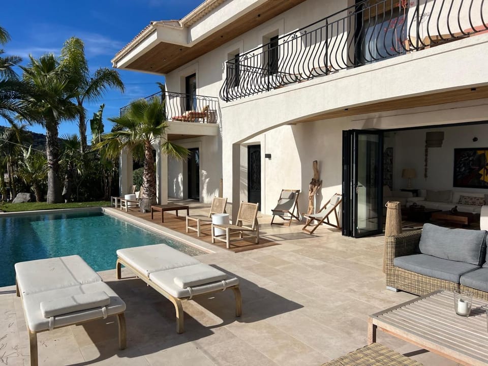 Balcony/Terrace, Swimming pool