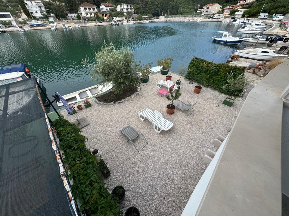 Apartman OZANA Apartment in Dubrovnik-Neretva County